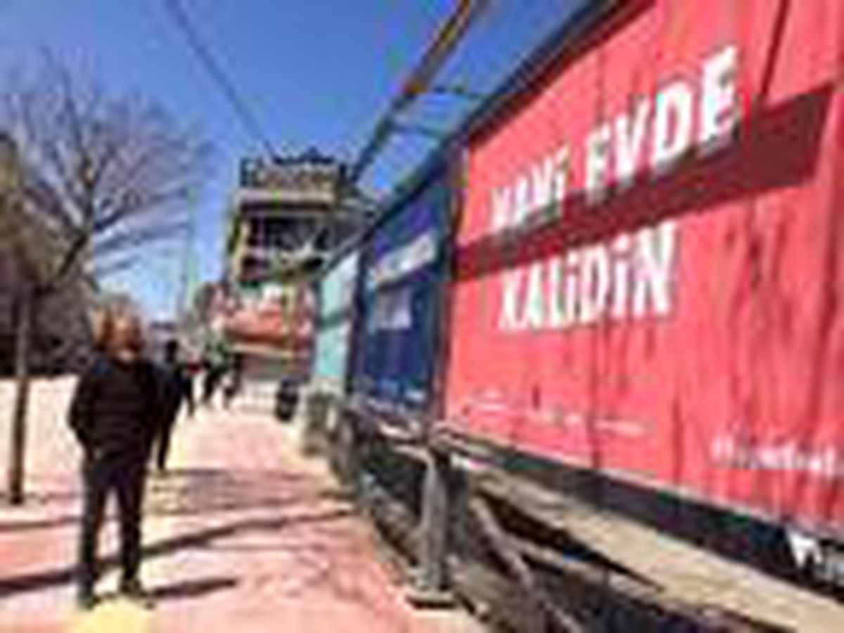 Van\'da belediyeden yöresel şiveli \'evde kal\' çağrısı