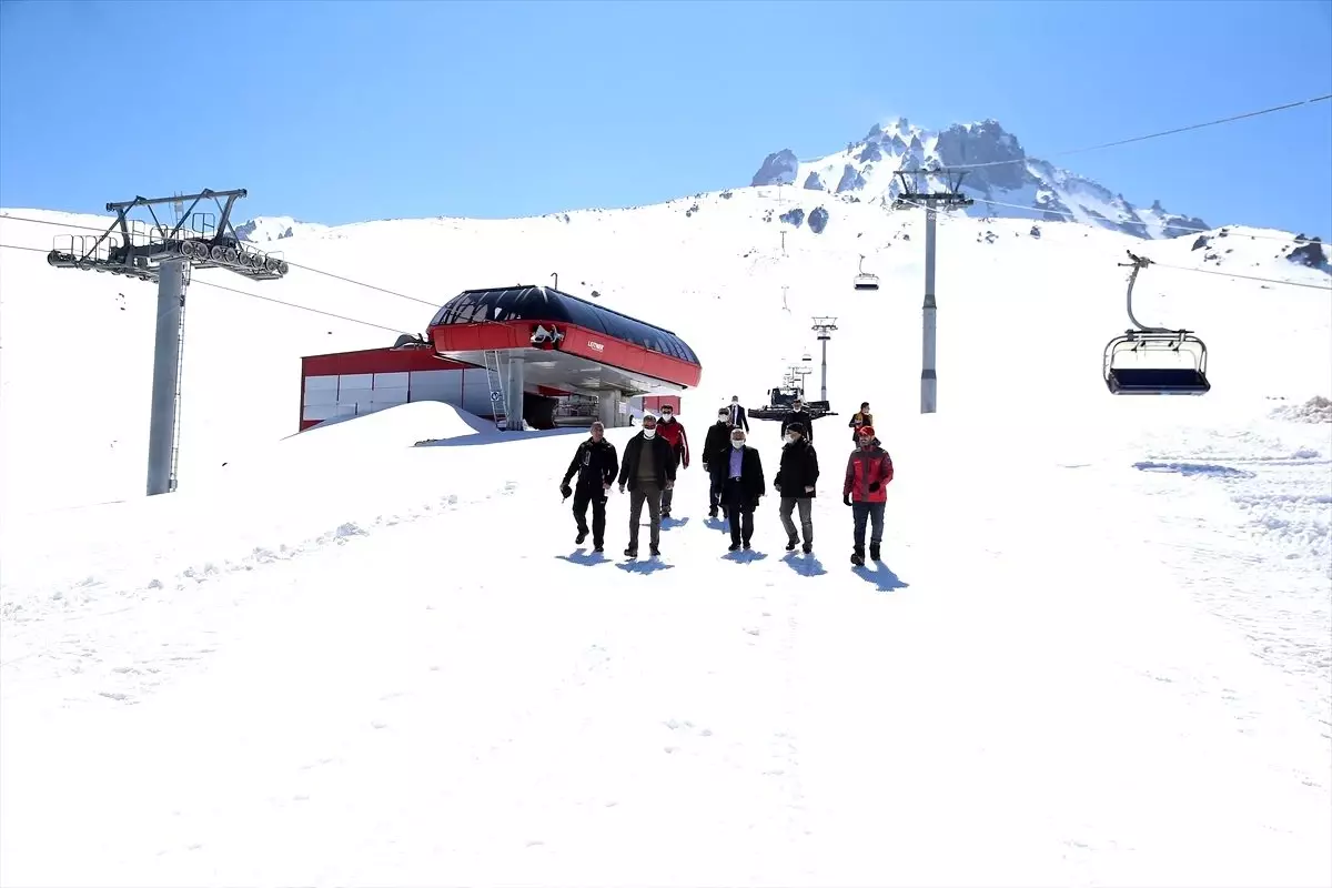 Büyükkılıç, Erciyes\'te incelemelerde bulundu