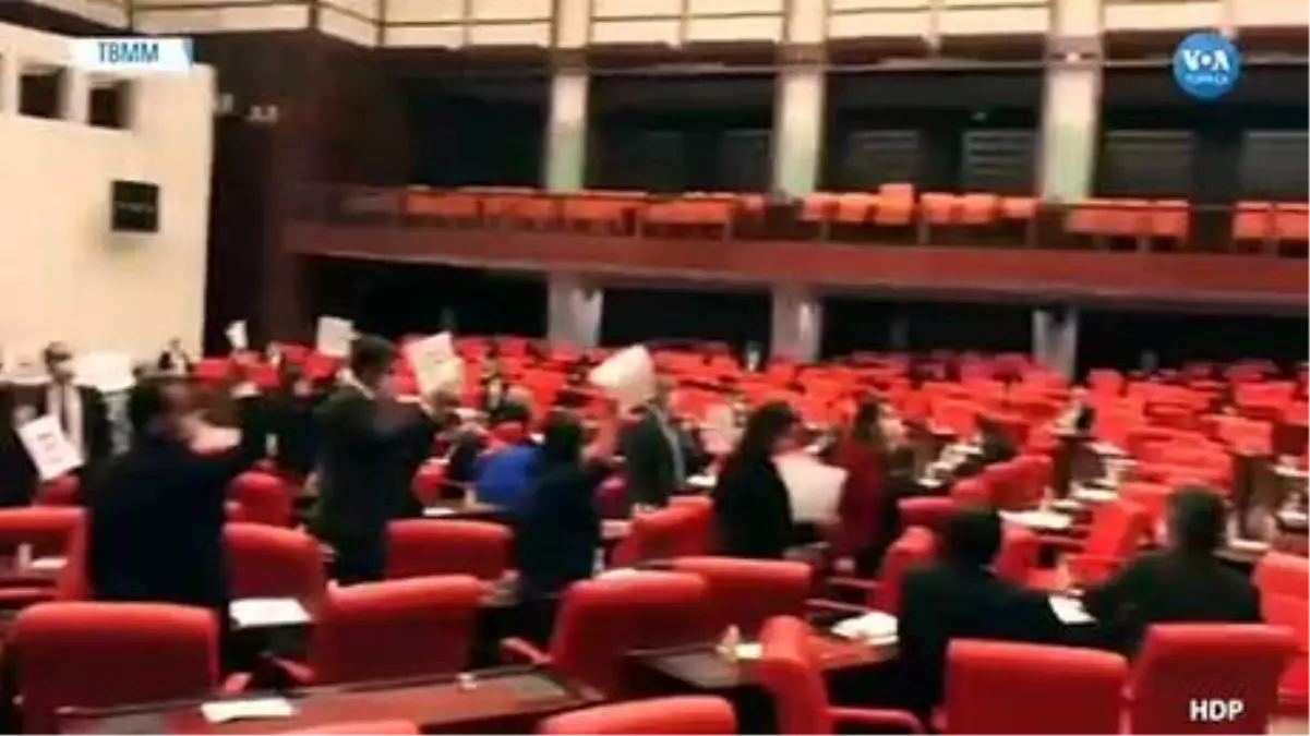 HDP İnfaz Düzenlemesini TBMM\'de Protesto Etti