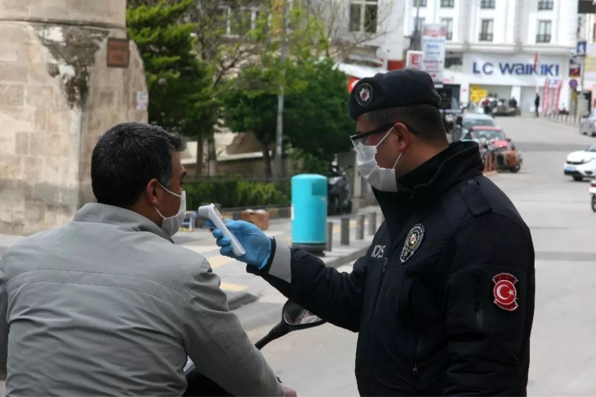 Korona korkusunun dize getiremediği motosiklet sürücüleri denetimlerle yola geldi