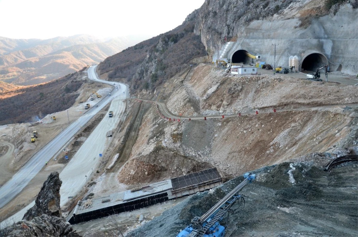 Laçin-Kırkdilim yolu trafiğe kapatıldı