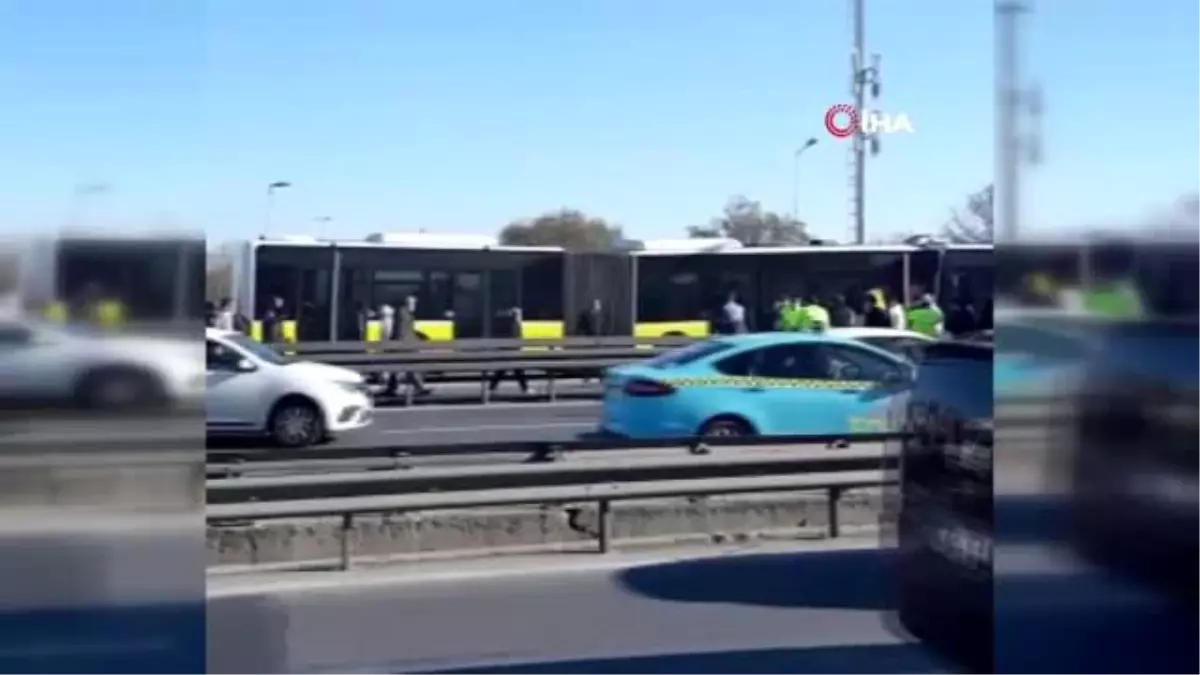 Avcılar\'da iki metrobüs kafa kafaya çarpıştı: 4 yaralı