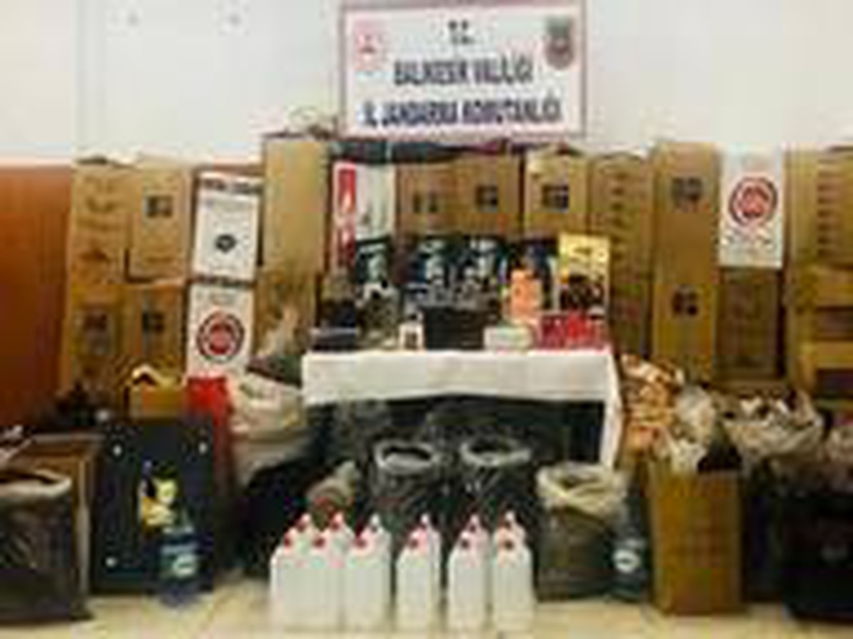 Susurluk\'ta 231 litre kaçak alkol ve 360 kilo tütün ele geçirildi