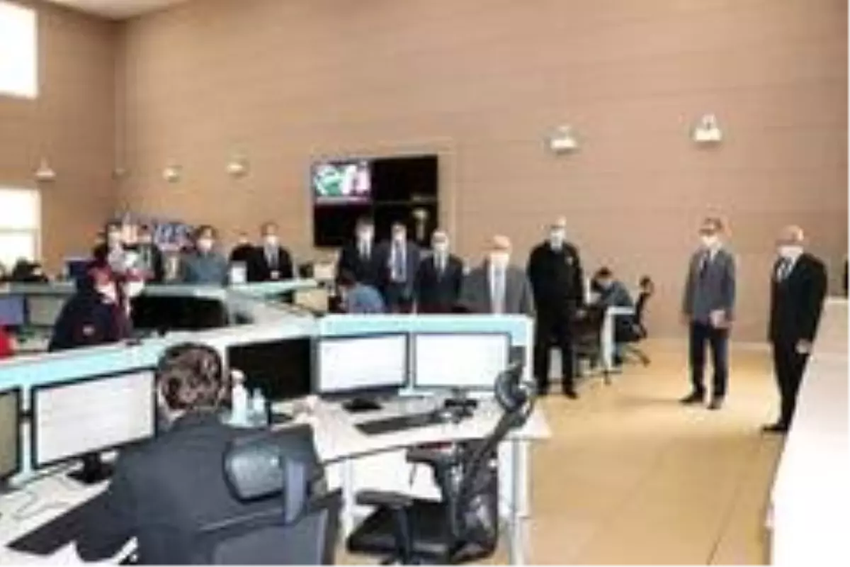 Vali Dağlı, Vefa Sosyal Destek Grubunu ziyaret etti