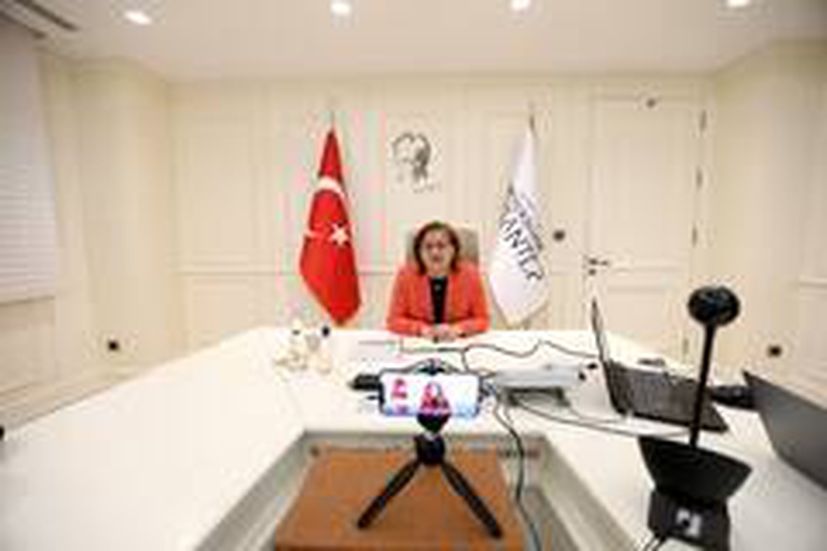 Büyükşehir, sakinleşen caddelerde çalışmalara başlıyor