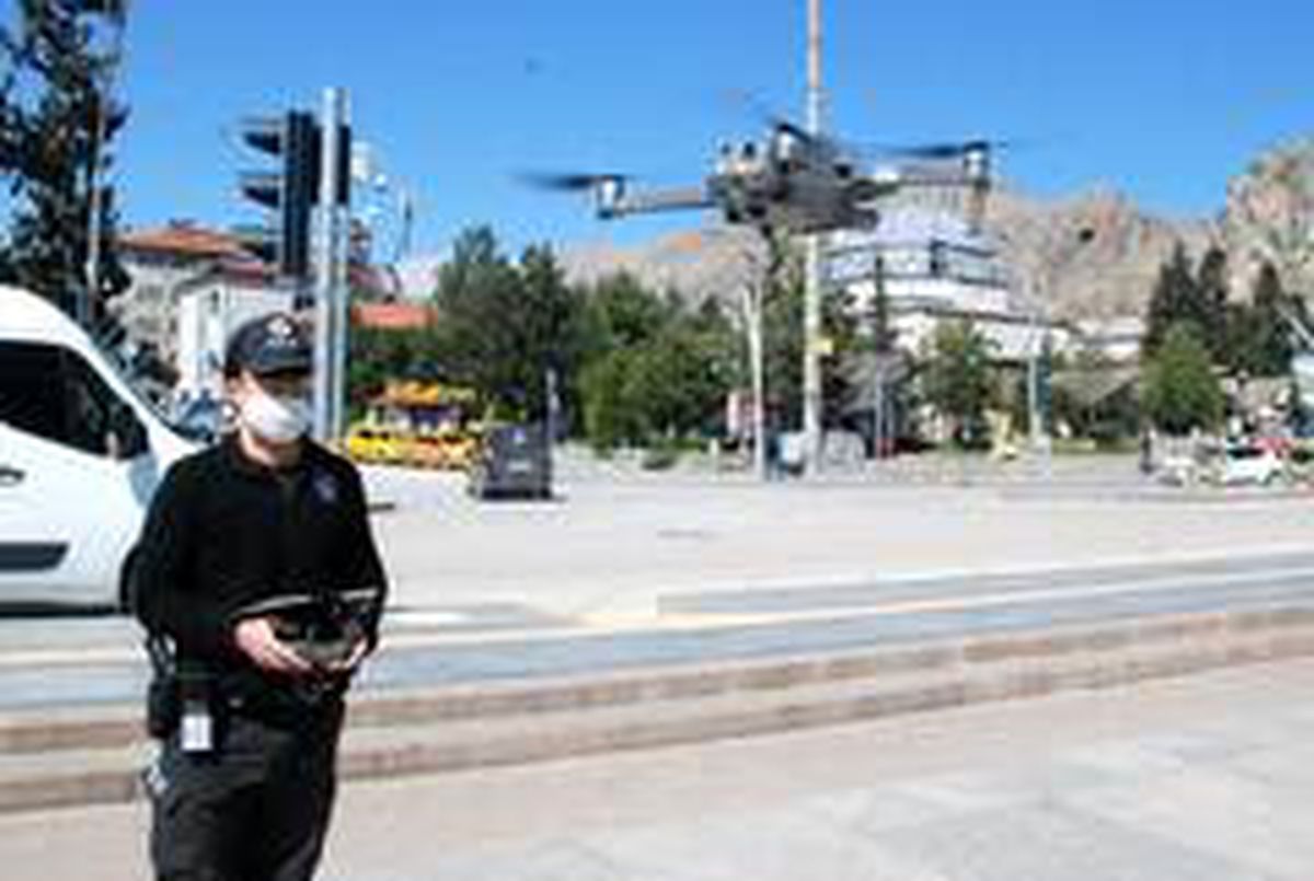 Drone ile sosyal mesafe denetimi