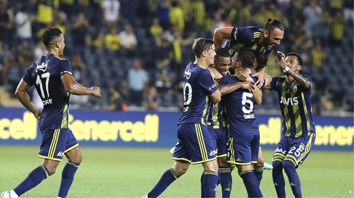 Fenerbahçeli oyuncular, bağış kampanyasına büyük destek verdi