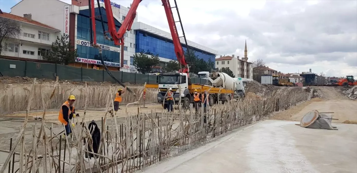 Gölbaşı Belediye Başkanı Şimşek, Konya yolundaki çalışmaları inceledi