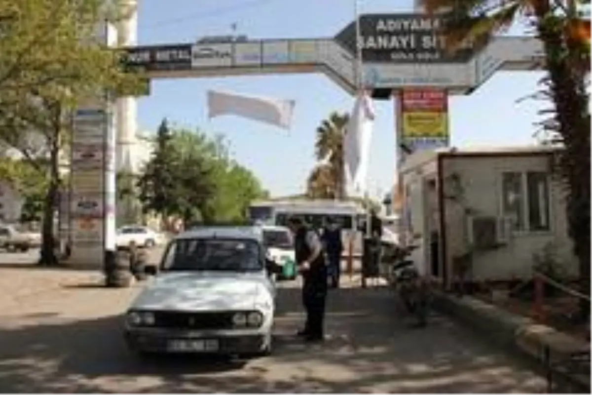Küçük sanayi sitesinde sıkı korona virüs önlemleri
