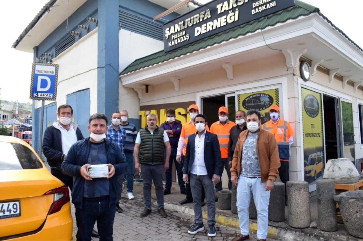 Şanlıurfa\'da taksicilerin maske talebi anında karşılandı