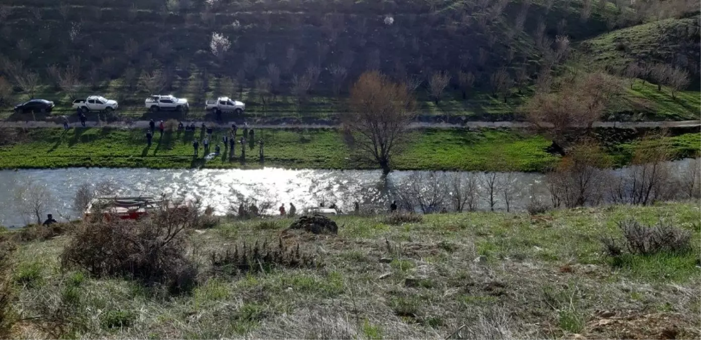 Serinlemek için girdiği nehirde boğuldu