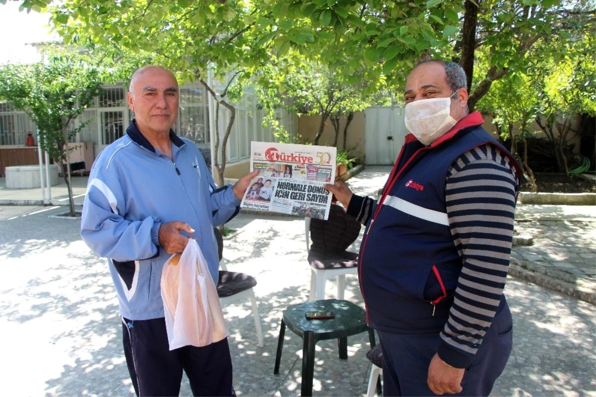 Türkiye Gazetesi yaşlılara kol kanat oldu