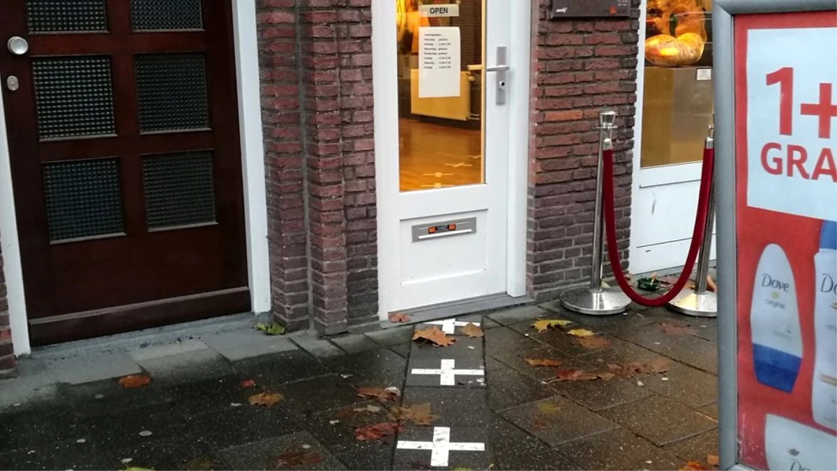 Hollanda - Belçika sınırının ikiye böldüğü dükkanlarda sıra dışı koronavirüs önlemleri