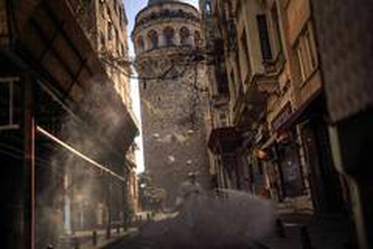 İstanbul\'un tarihi yerleri dezenfekte ediliyor