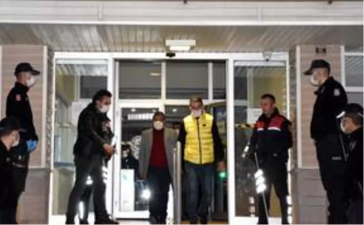 Kırıkkale\'de "sosyal mesafe" kuralını çiğneyerek kumar oynayan 28 kişiye 88 bin lira para cezası...