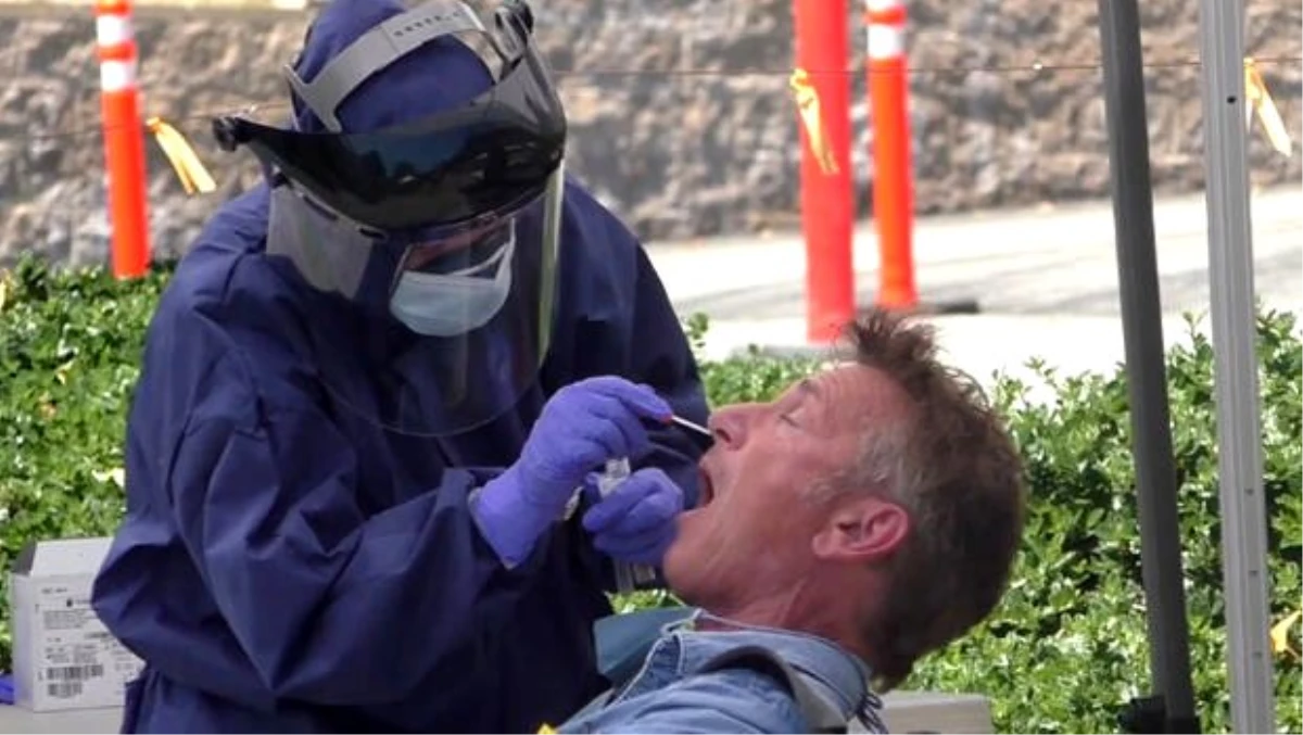 Sean Penn koronavirüs testi yaptırdı