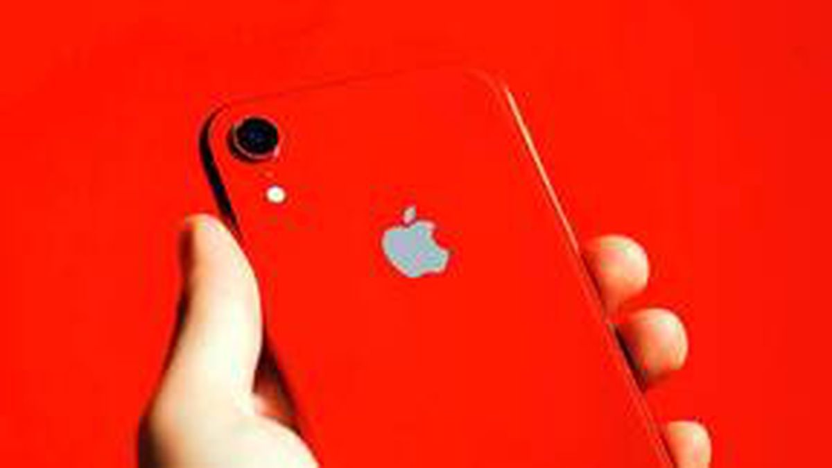 iPhone SE Apple\'ın Yüzünü Güldürdü