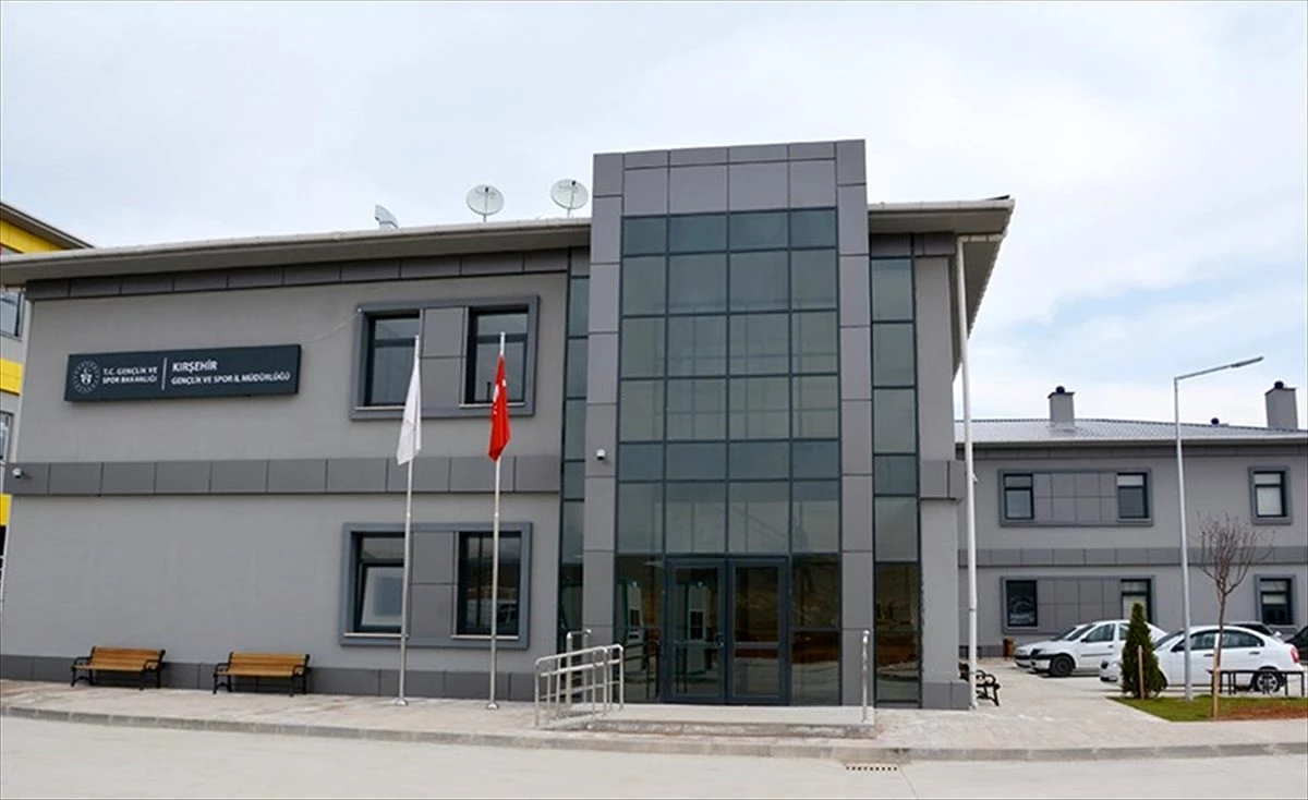 Kırşehir Gençlik ve Spor İl Müdürlüğü yeni binasına taşındı