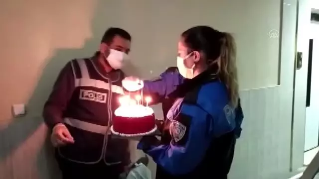Polisten hasta çocuğa doğum günü sürprizi Son Dakika
