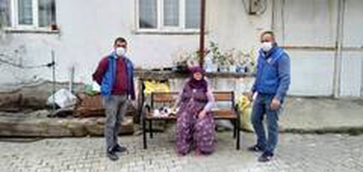70\'lik nineden örnek davranış bağış olarak 350 kilo nohut verdi