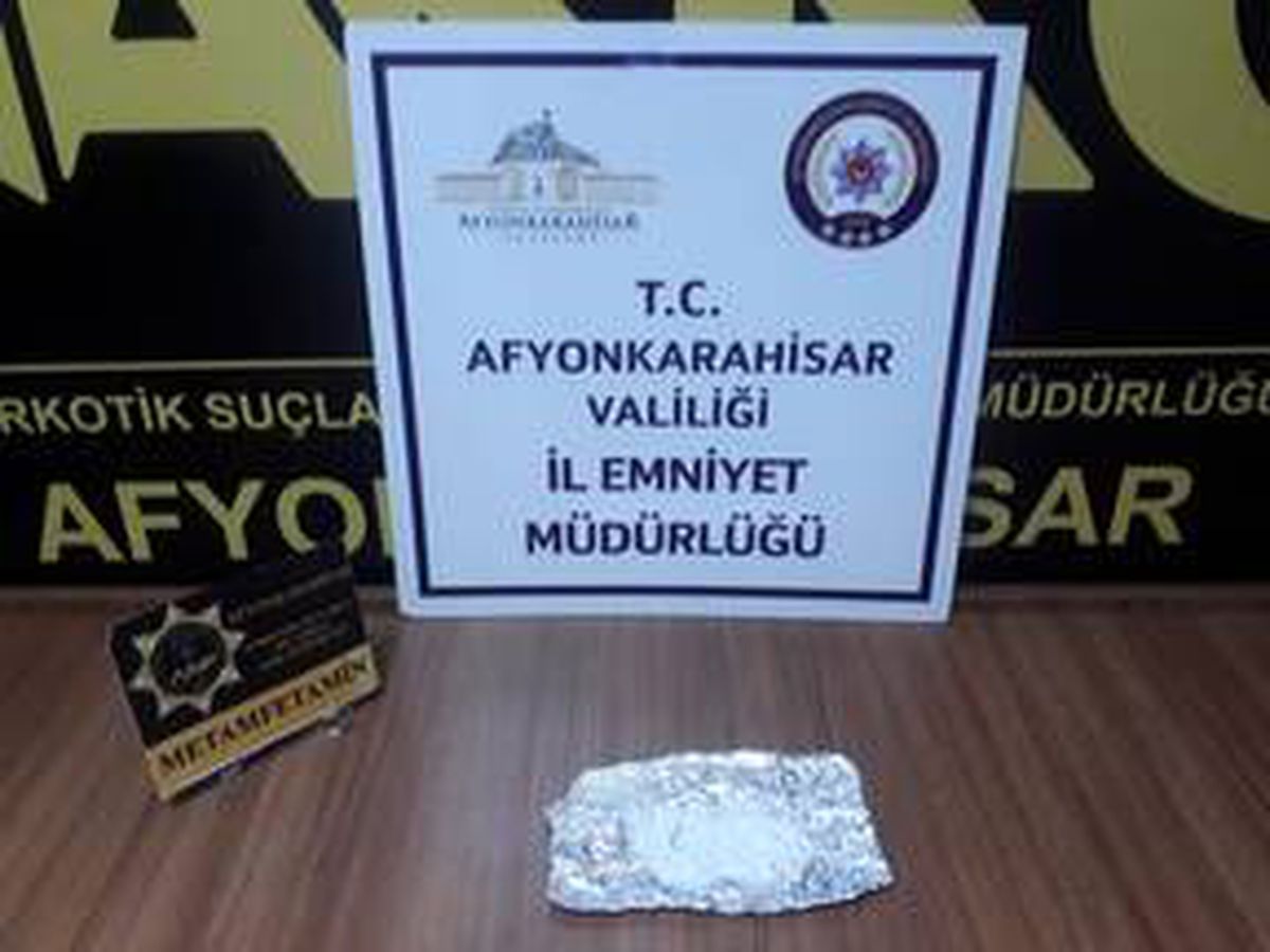 Afyonkarahisar\'da uyuşturucu hap ve madde ele geçirildi