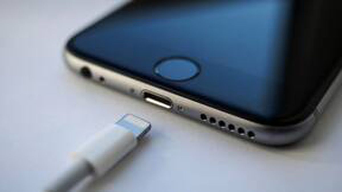 Apple Lightning Konnektörü Kullanmaya Son Verebilir