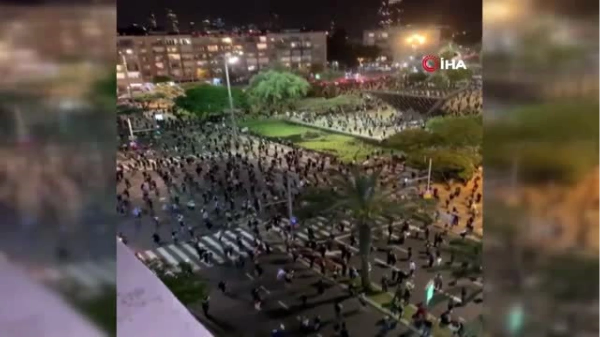 İsrail Başbakanı Netanyahu\'ya sosyal mesafeli protestoYaklaşık 2 bin kişi Tel Aviv\'de sokağa...