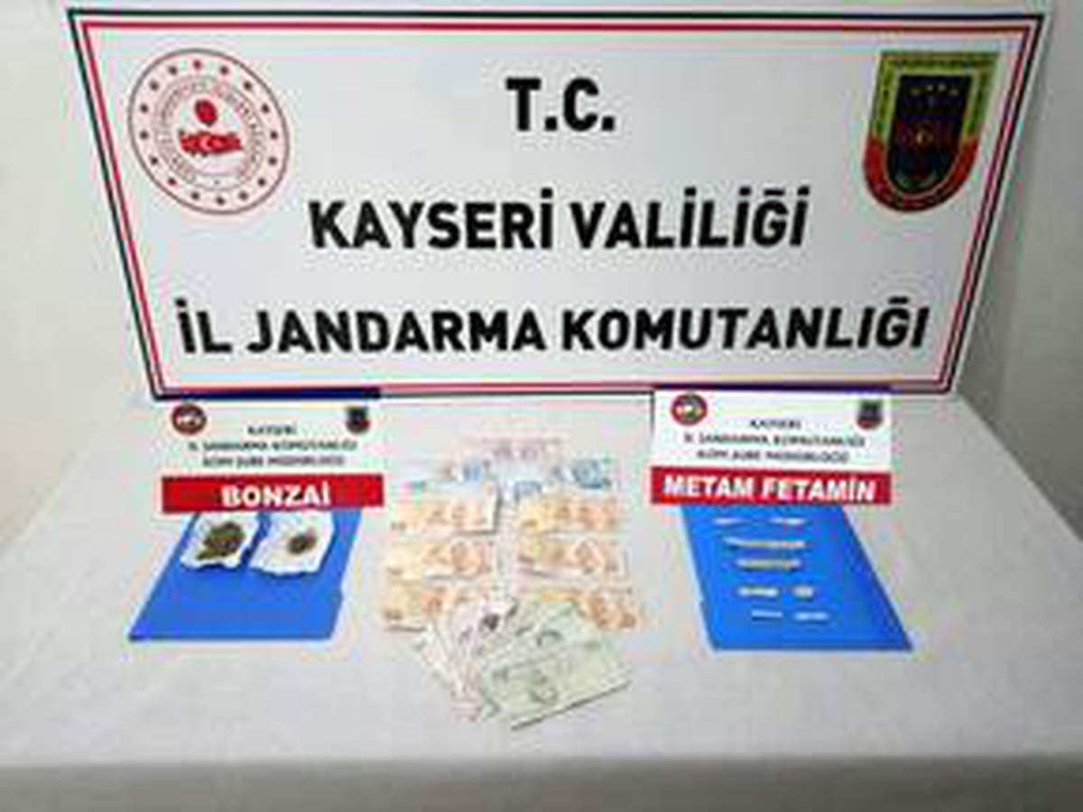 Kayseri\'de sentetik uyuşturucu bulunduran 3 zanlı tutuklandı