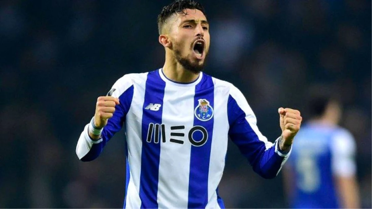 PSG\'ye transfer olacağı iddia edilen Alex Telles\'ten Galatasaray yüzde 10 pay alacak