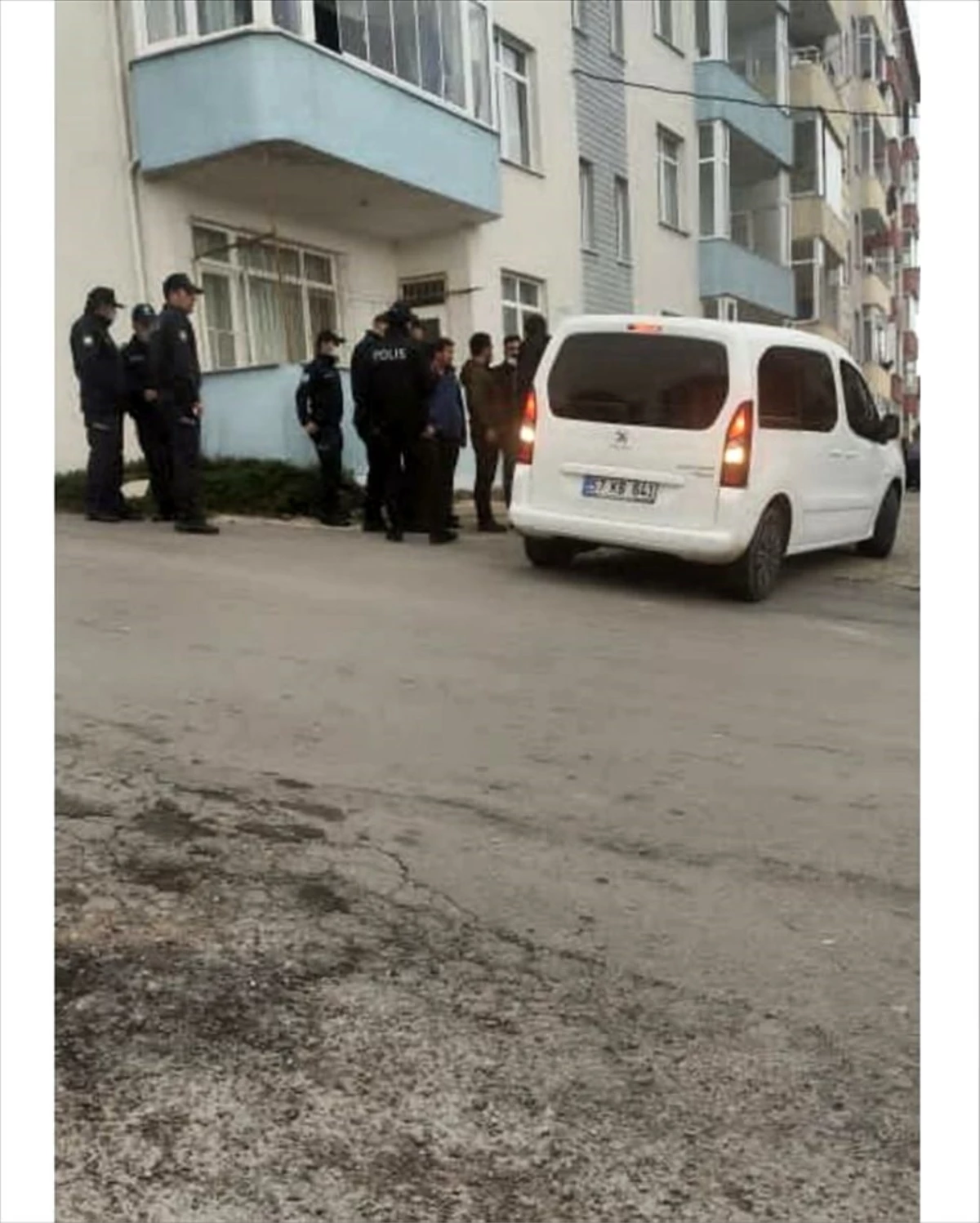 Sinop\'ta tabancayla eşini yaralayan kişi intihar girişiminde bulundu