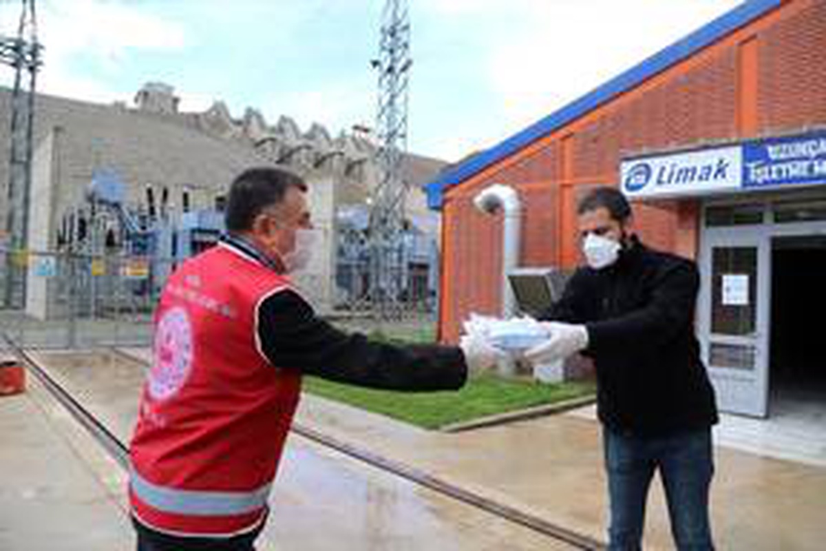 Tunceli\'de 10 ve üzeri personel çalıştıran iş yerlerine ücretsiz maske