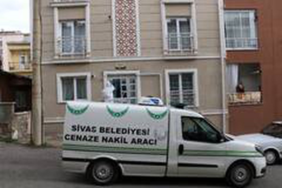 Yalnız yaşayan şahıs evinde ölü bulundu