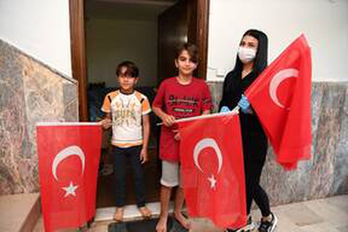 Antalya\'da çocuklar 23 Nisan coşkusunu evlerinde yaşayacak