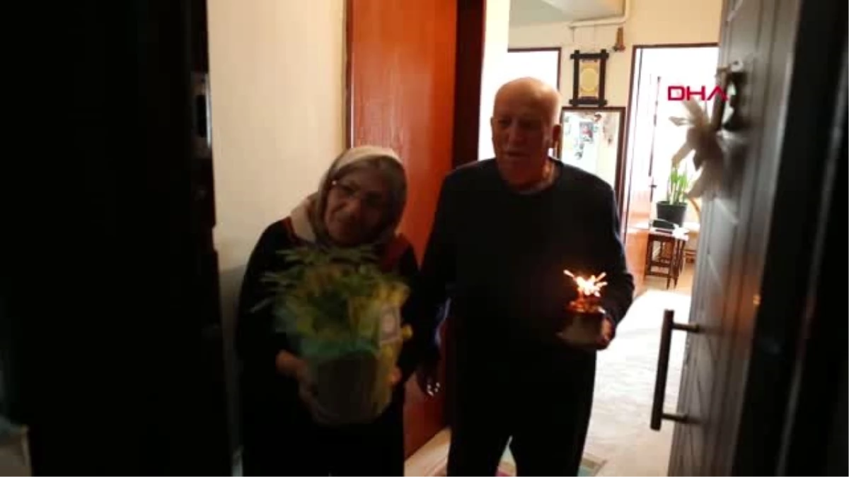 BOLU Koronavirüs nedeniyle göremediği babasının doğum gününü belediye aracılığıyla kutladı
