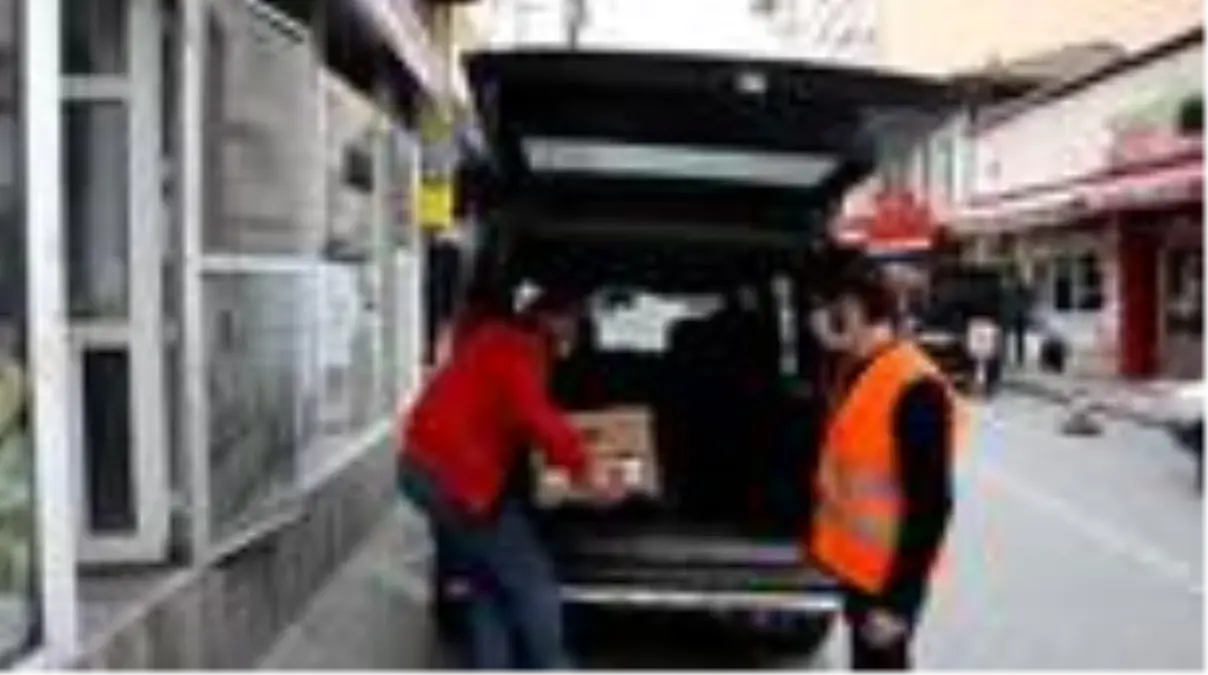 Havza\'da temizlik çalışanlarına tatlı ikramı