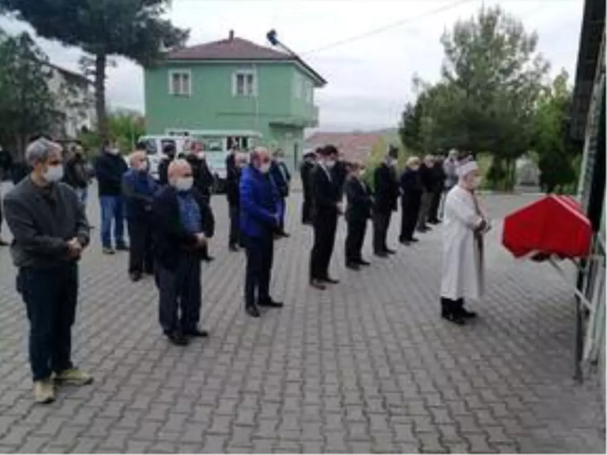 Kore gazisi Kamil Özalp son yolculuğuna uğurlandı