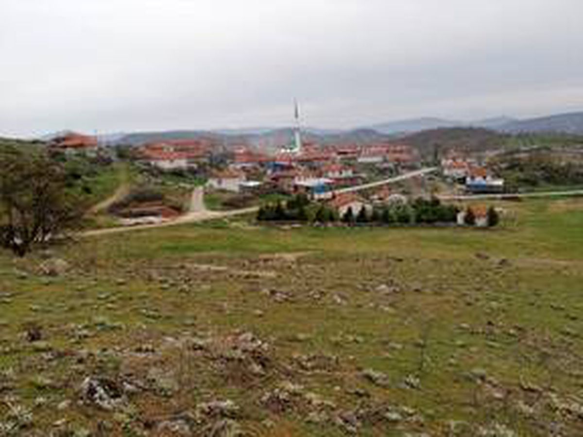 Manisa\'da bir mahalle ile bir apartman karantinaya alındı