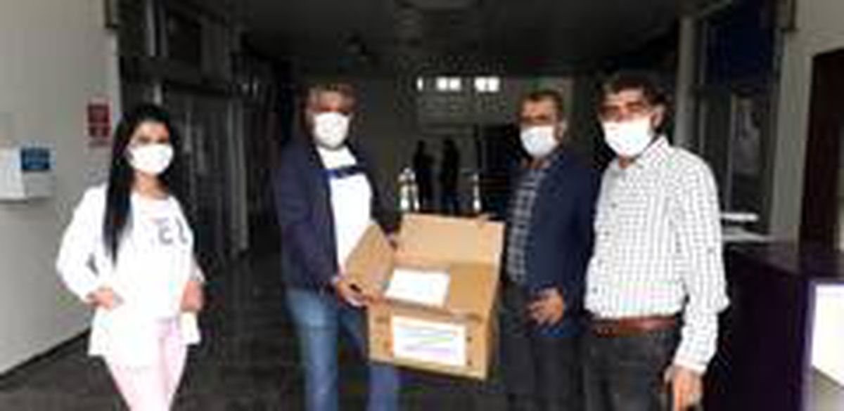 Öğrenciler tarafından hazırlanan maskeler teslim edilmeye başlandı