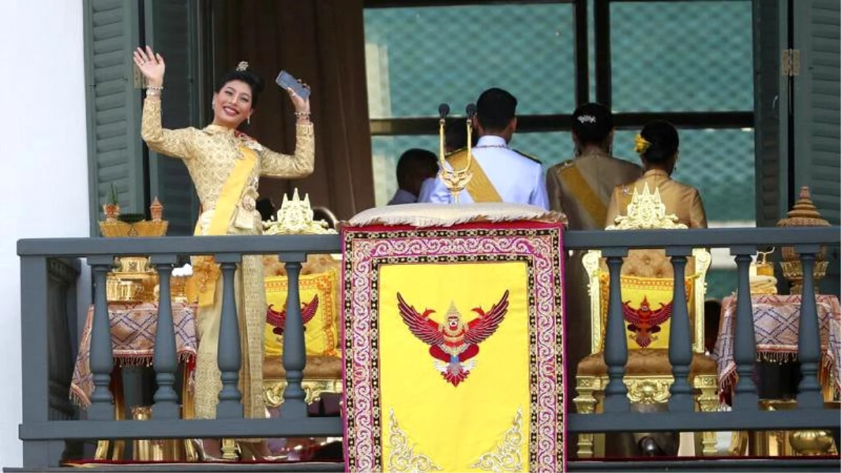 Tayland Prensesi devlet kurumuna maske ve jel ürettirdi, kendi markasını basarak halka dağıttı