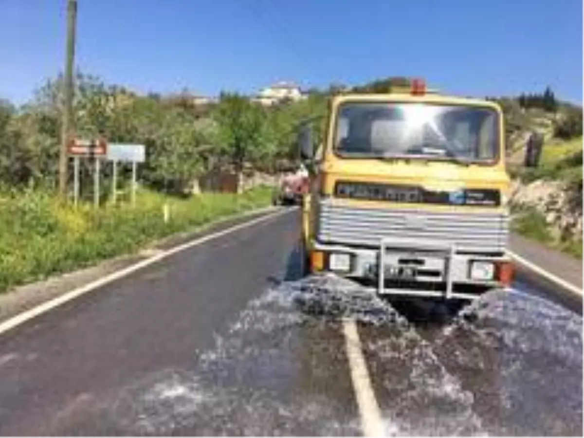 Aliağa köşe bucak dezenfekte ediliyor