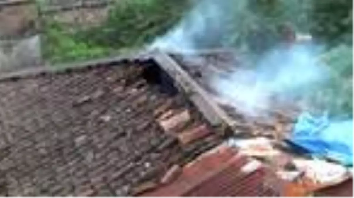 Babasıyla tartıştı, tarihi konağı yakmak istedi