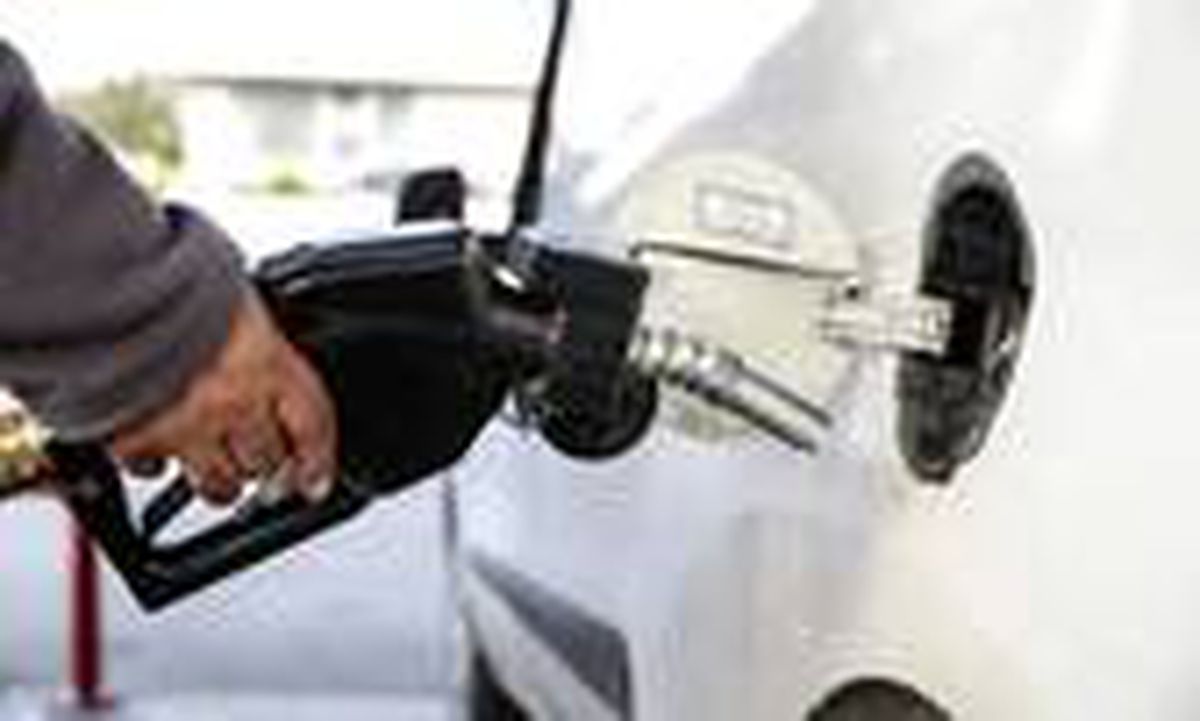Benzine 31 kuruş, motorine 41 kuruş indirim