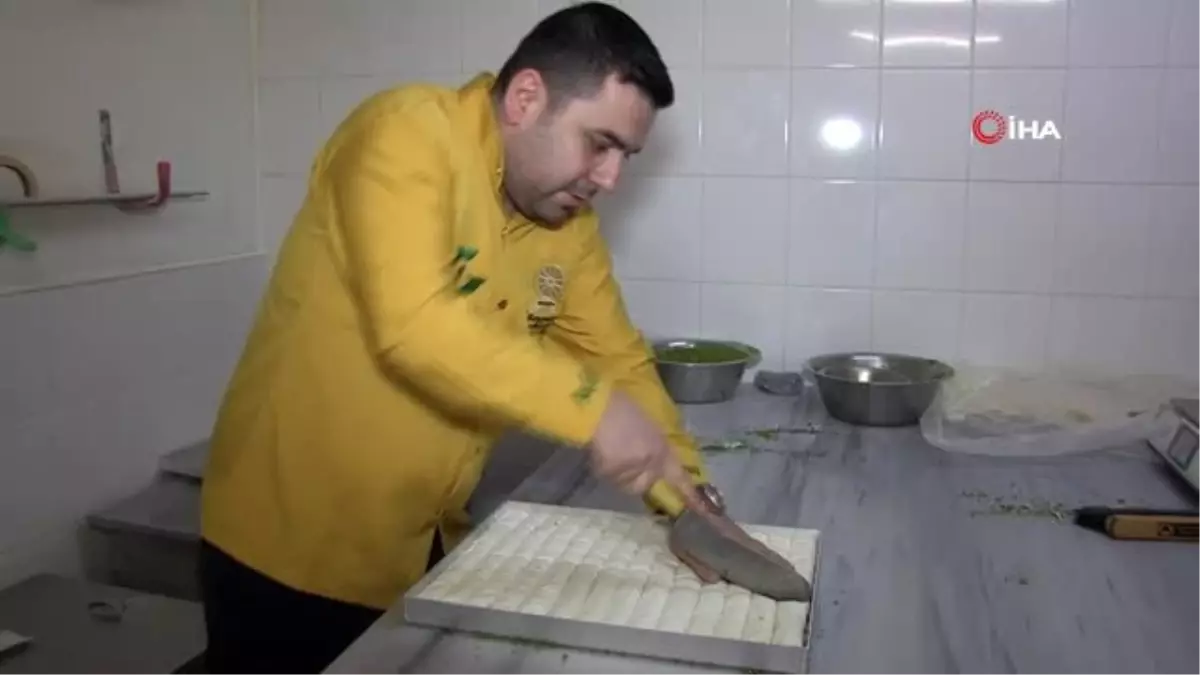 Berlin\'de Türk esnaftan sağlık çalışanlarına baklava jesti