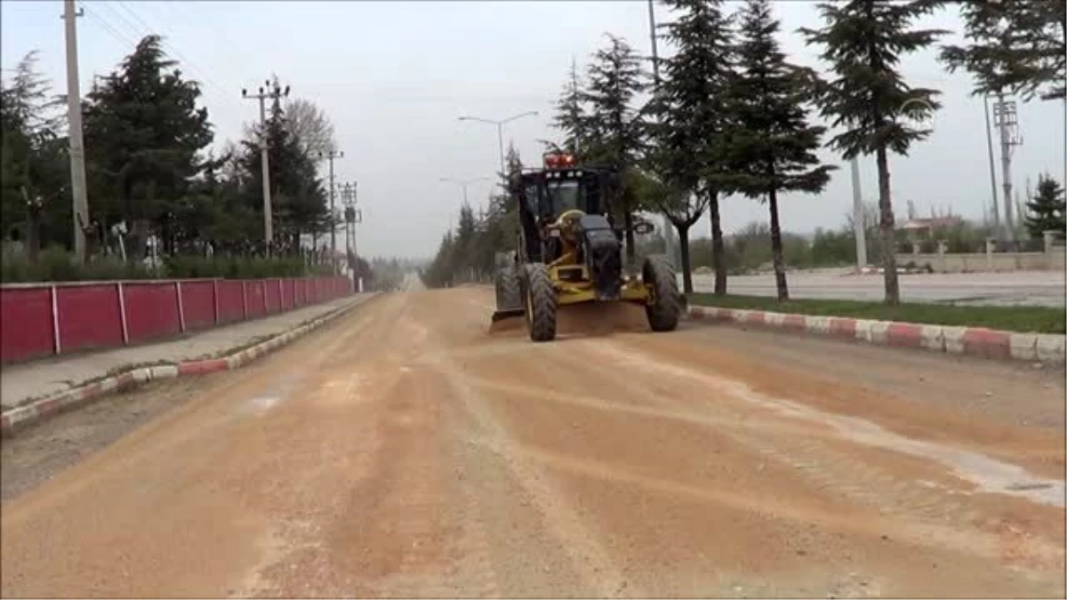 Çay\'da "sıcak asfalt" çalışmaları başladı - AFYONKARAHİSAR
