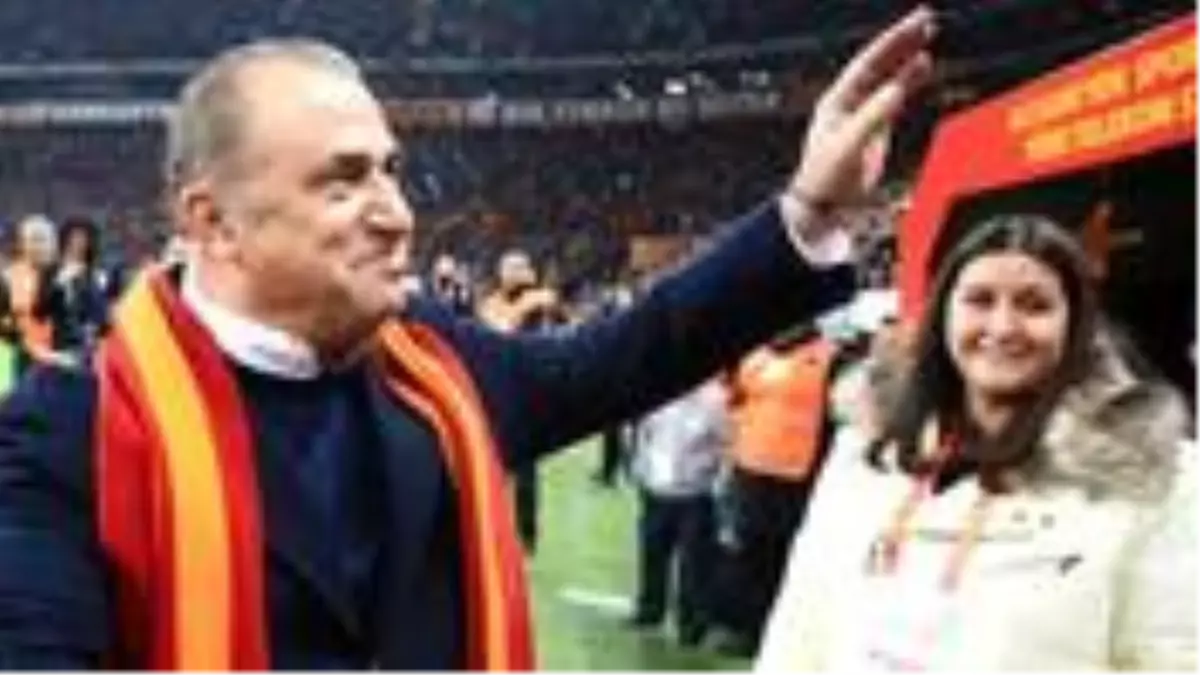Galatasaray\'ın medya koordinatörü Hande Sümertaş görevinden ayrıldı