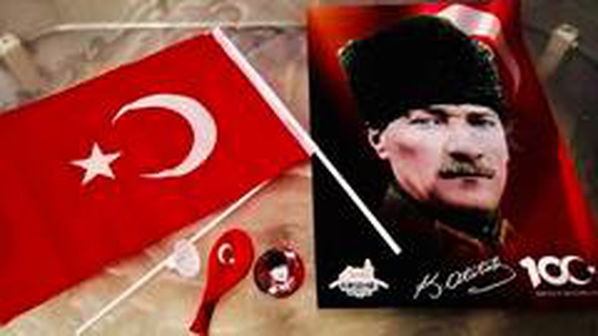 Kırşehir Belediyesi, "Evlerimiz Okulumuz, Odalarımız Sınıflarımız" sloganı ile 23 Nisan\'a hazırlık...