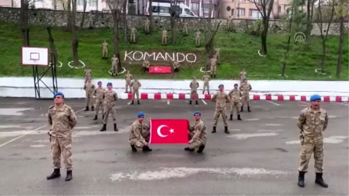 Komandolardan 23 Nisan kutlaması