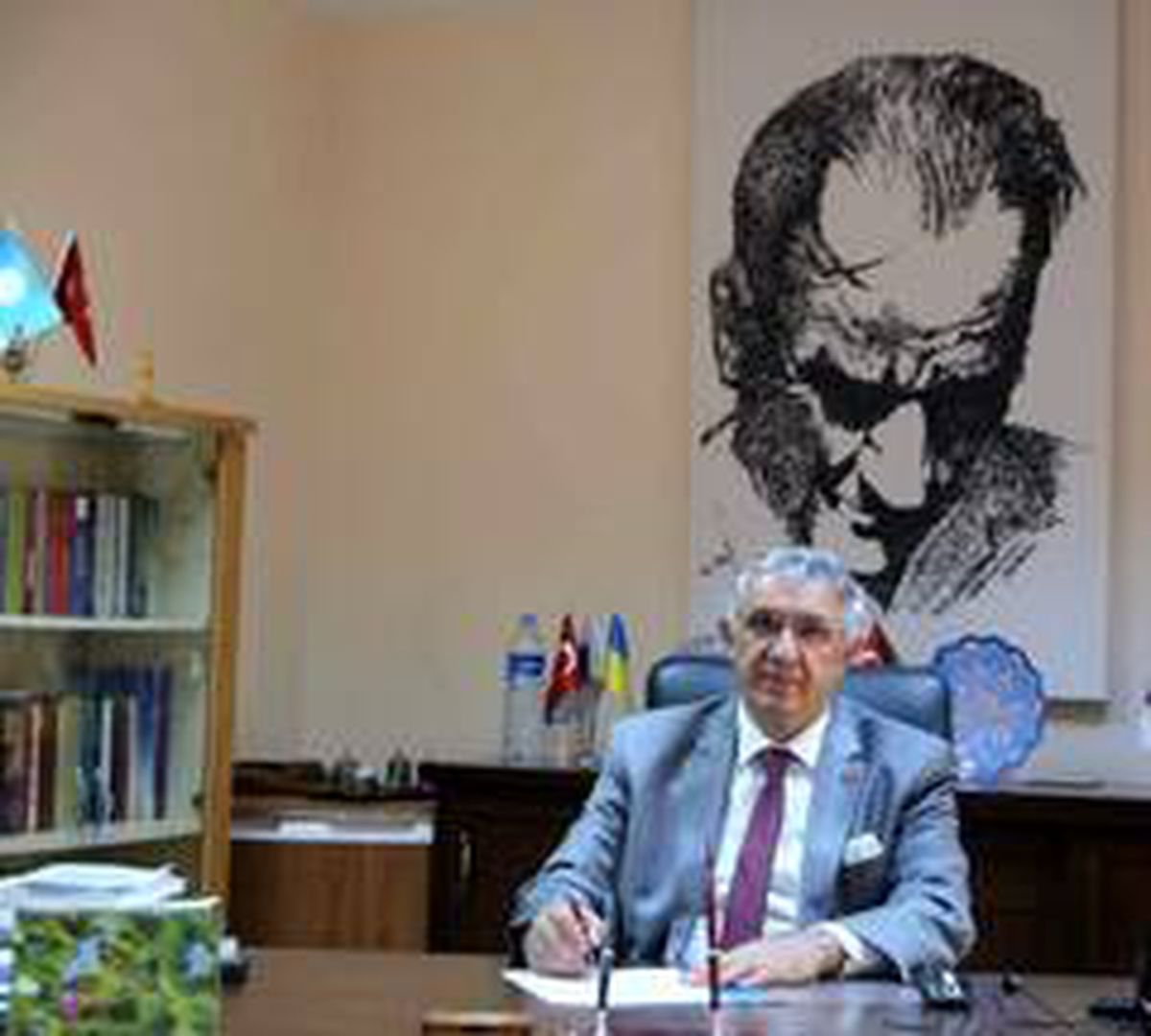 Prof. Dr. Ceylan\'dan 23 Nisan mesajı