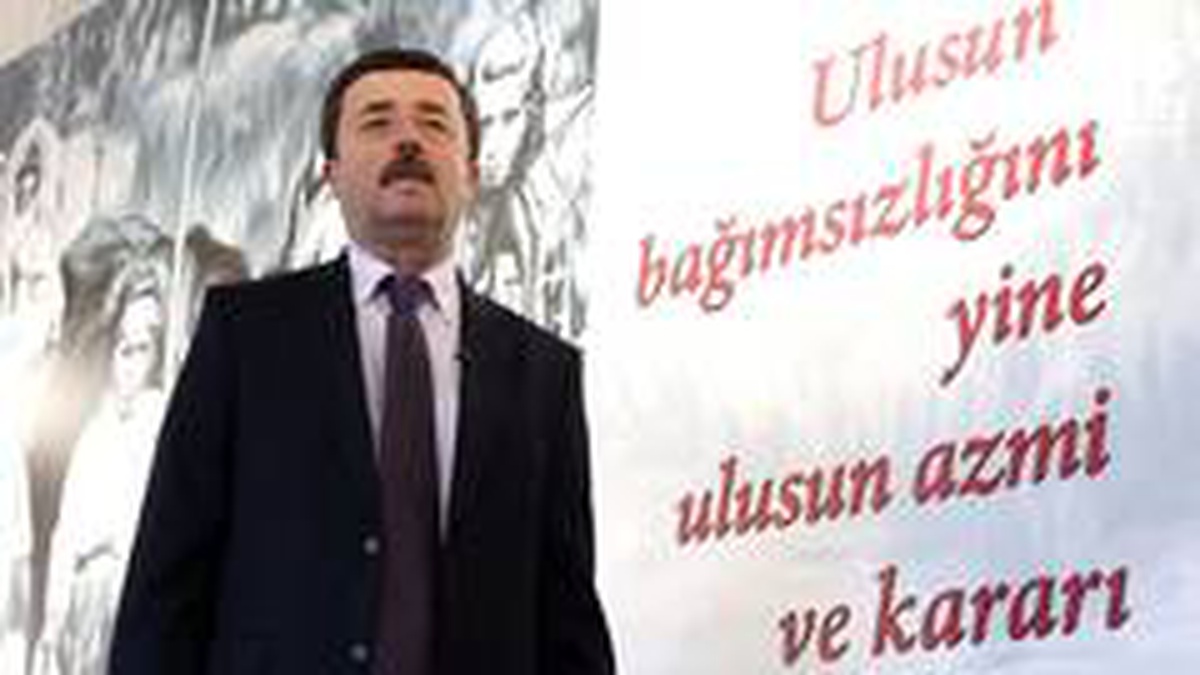Prof.Dr. Fahri Yetim; "Parlamento Tarihimizin Dönüm" Noktası 23 Nisan 1920"