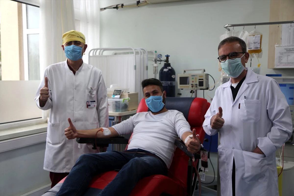 Sivas\'ta koronavirüsü yenen sağlıkçı immün plazma bağışçısı oldu